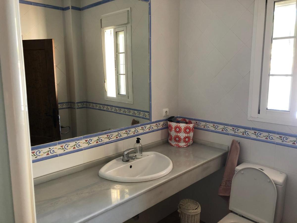 Moderno Y Amplio Chalet, Con Piscina Privada Chiclana de la Frontera Bagian luar foto