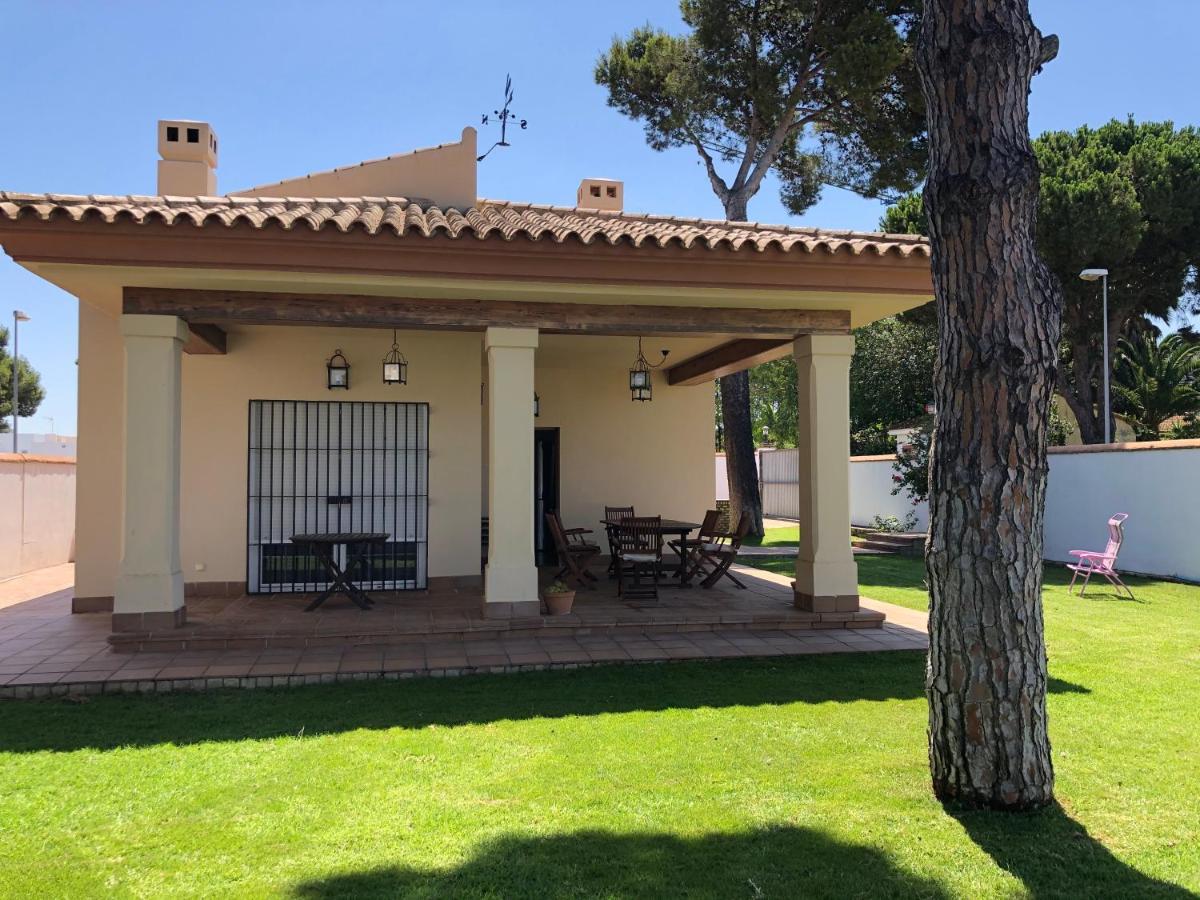 Moderno Y Amplio Chalet, Con Piscina Privada Chiclana de la Frontera Bagian luar foto