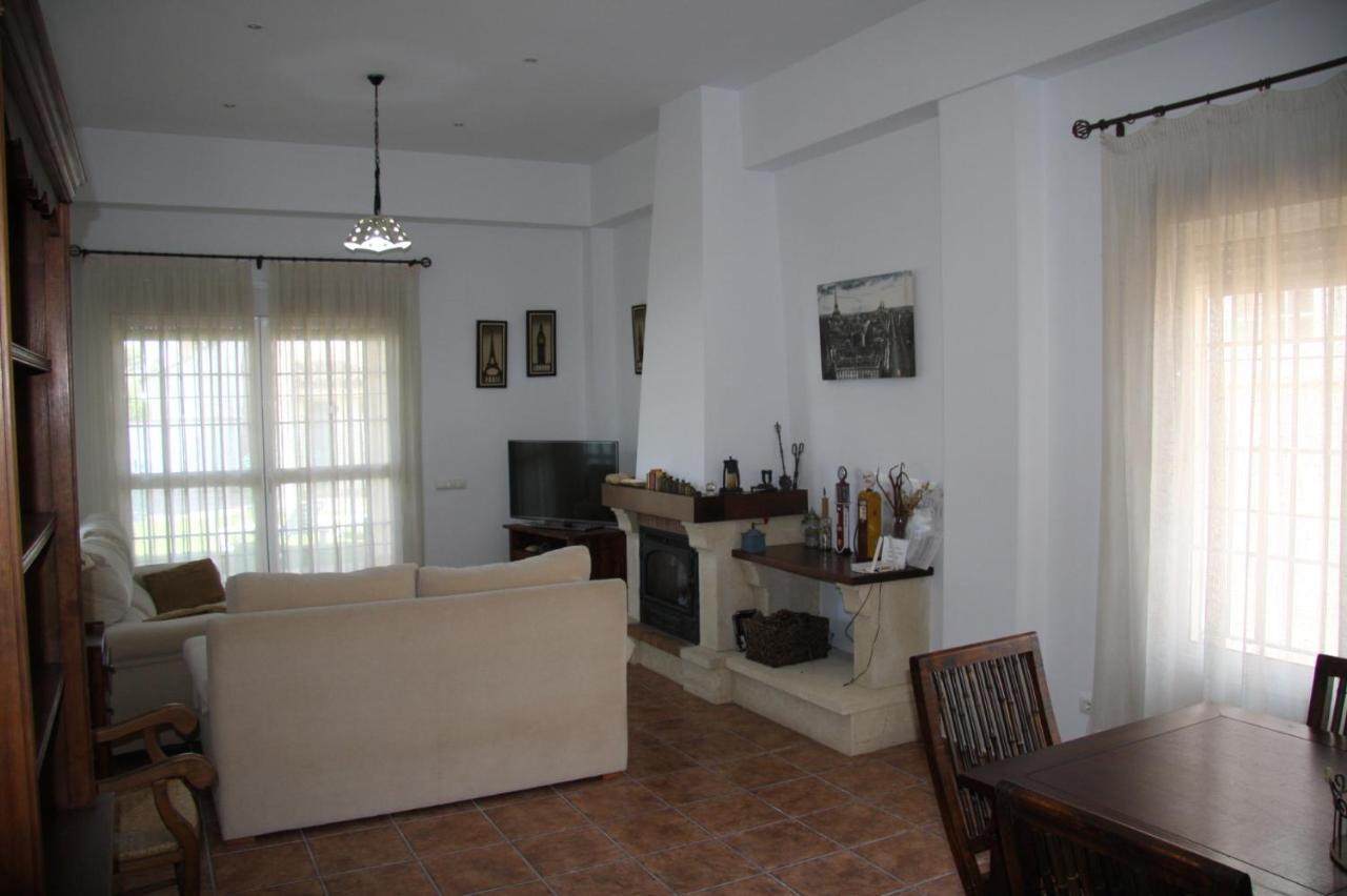 Moderno Y Amplio Chalet, Con Piscina Privada Chiclana de la Frontera Bagian luar foto