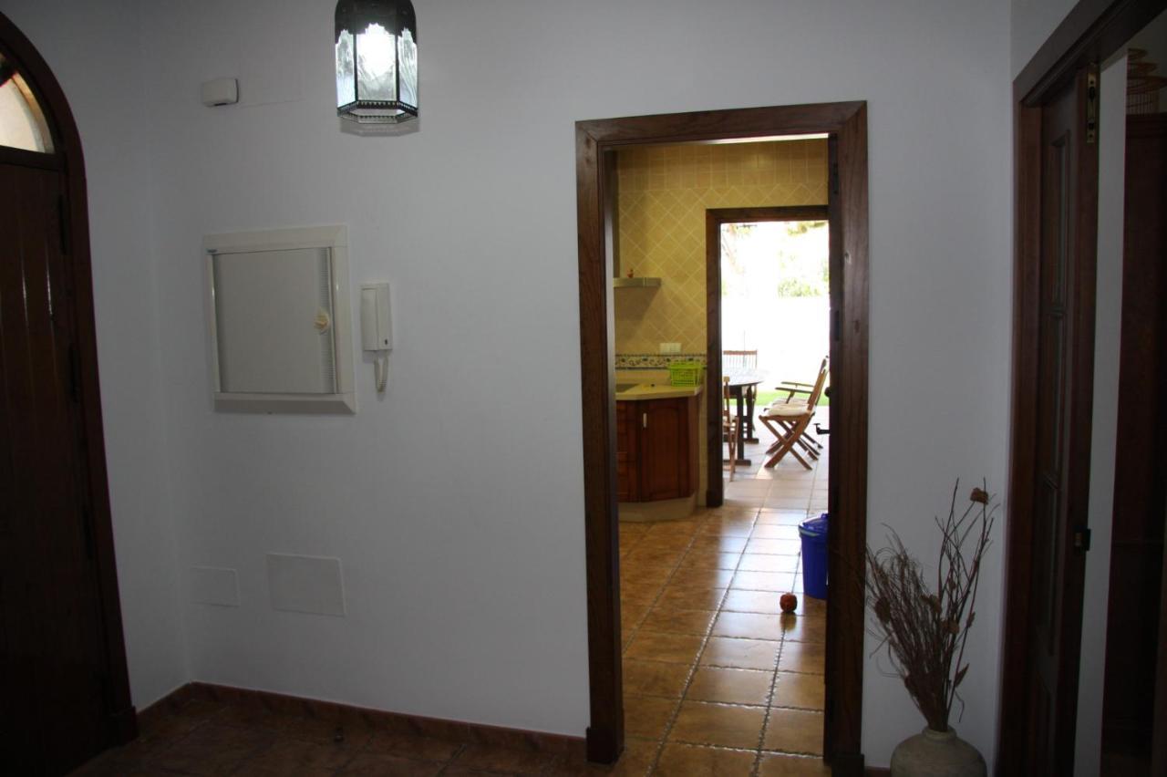 Moderno Y Amplio Chalet, Con Piscina Privada Chiclana de la Frontera Bagian luar foto