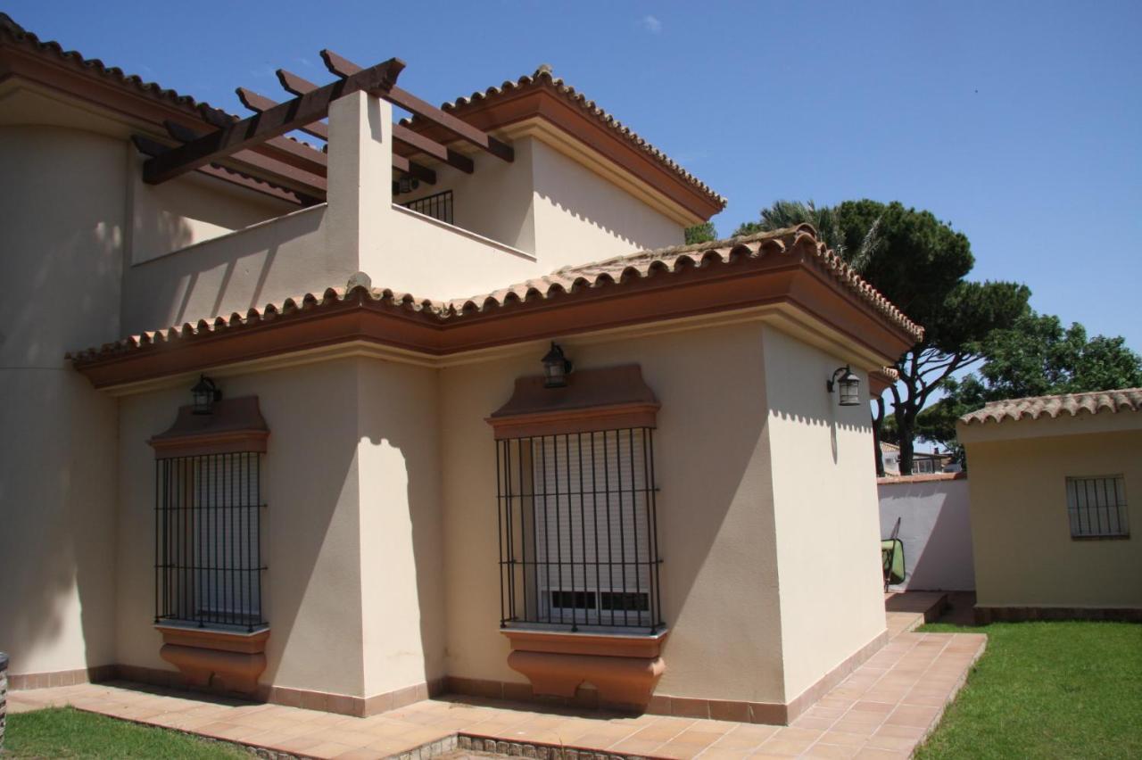 Moderno Y Amplio Chalet, Con Piscina Privada Chiclana de la Frontera Bagian luar foto